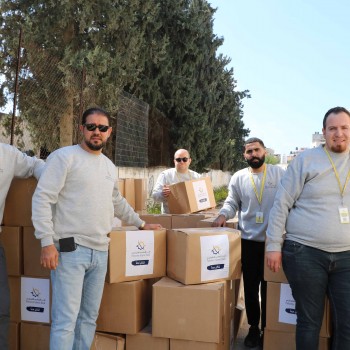 Relief aid in Jenin